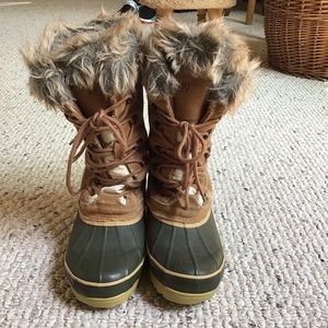 Khombu snow boots